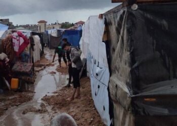 سيول المنخفض الجوي تُغرق غزة.. أحياء كاملة تحت الماء وطوارئ البلدية بلا إمكانات