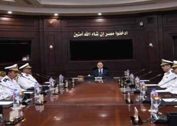 وزير الداخلية يعقد اجتماعا مع مساعديه والقيادات الأمنية لمتابعة خطط تأمين انتخابات مجلس النواب