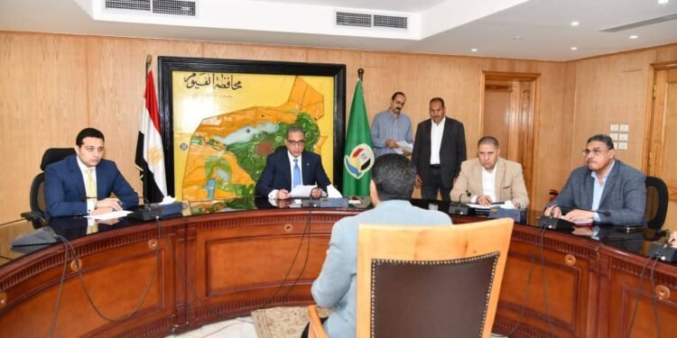 محافظ الفيوم يوجّه بدعم ذوي الهمم وتوفير مساعدات عاجلة للأسر الأكثر احتياجاً