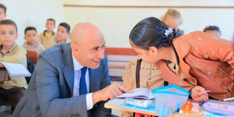 وزير التربية والتعليم يجري جولة مفاجئة بعدد من مدارس محافظة الدقهلية لمتابعة انتظام العملية التعليمية