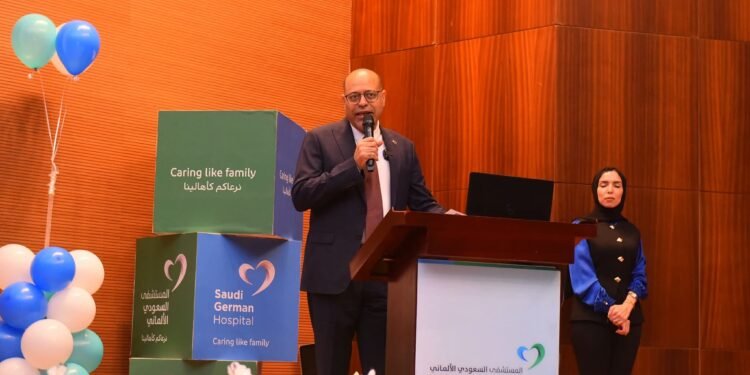 وزير العمل ومحافظ القاهرة يشهدان تسليم عقود عمل لذوي الهمم ضمن مبادرة التمكين والتوظيف بالمستشفى السعودي الألماني