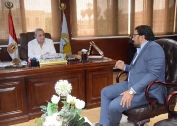 محافظ الغربية: لا تهاون في توفير الأدوية وسرعة صرفها وحسن استقبال المرضى