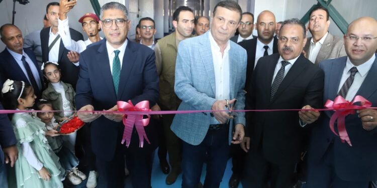 وزير الزراعة ومحافظ الجيزة يفتتحان فعاليات المهرجان الدولي للتمور في دورته الثامنة بالواحات البحرية