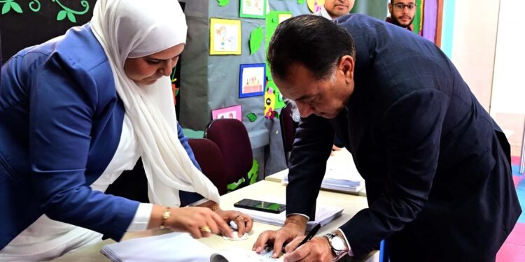 رئيس الوزراء يدلي بصوته في انتخابات مجلس النواب 2025