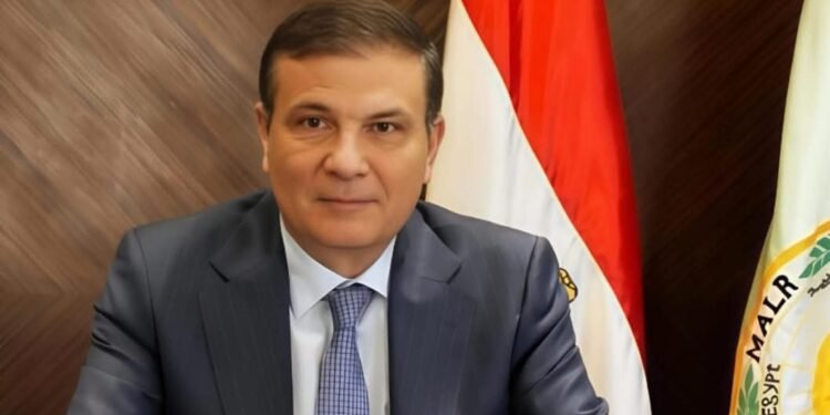 بسبب فساد مالي.. وزير الزراعة يحيل ملف جمعية منتجي الأرز للنيابة العامة