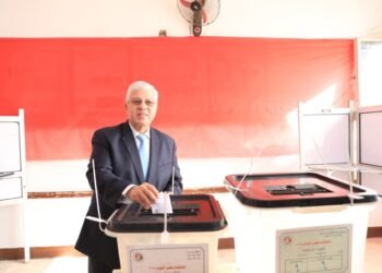 وزير التعليم العالي يُدلي بصوته في انتخابات مجلس النواب ٢٠٢٥ بمدرسة سيزا نبراوي