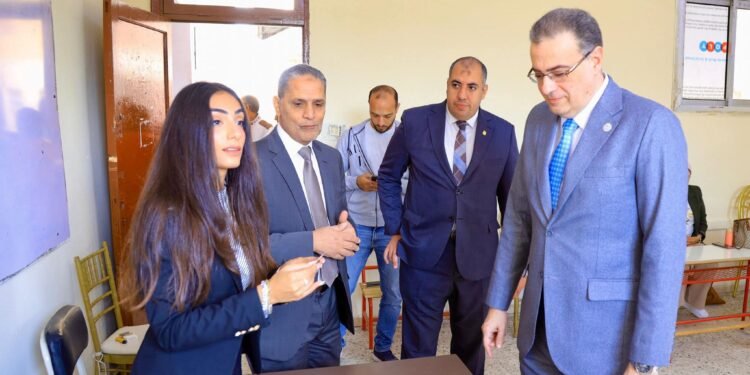 رئيس الجهاز المركزي للتنظيم والإدارة يدلي بصوته في انتخابات مجلس النواب ويشيد بجهود اللجان