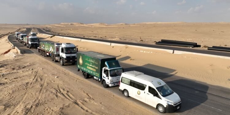 دخول قافلة بيت الزكاة الإغاثية الـ12 إلى غزة لإنقاذهم من موجة البرد القارس ⁩