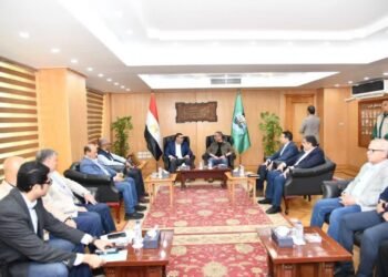 استثمارات بـ 2.2 مليار جنيه لتنمية “الفيوم الجديدة” على طاولة وزير الإسكان والمحافظ