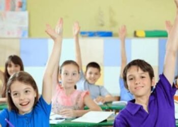 تحرش جنسي بالأطفال.. أولياء الأمور يطالبون بسحب ترخيص مدرسة العبور