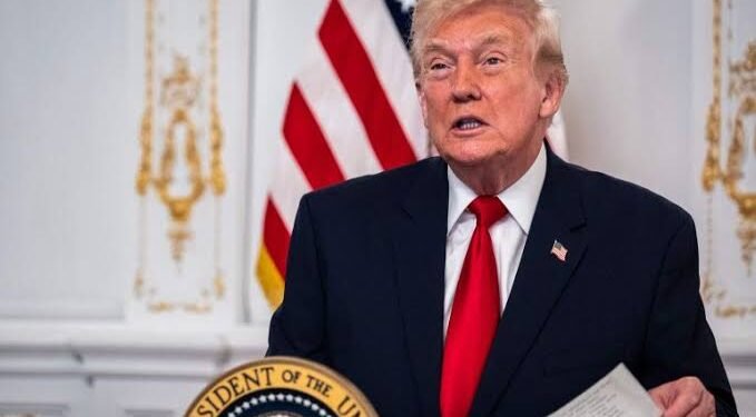 ترامب: إغلاق المجال الجوي فوق فنزويلا ومحيطها