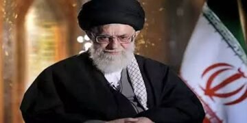 خامنئي: الوجود العسكري الأمريكي في المنطقة يمنع أي تعاون بين طهران وواشنطن