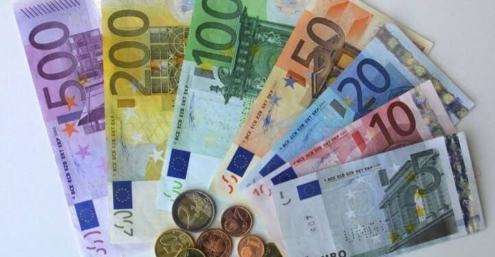 سعر اليورو اليوم في البنوك المصرية.. استقرار نسبي وترقب لحركة السوق