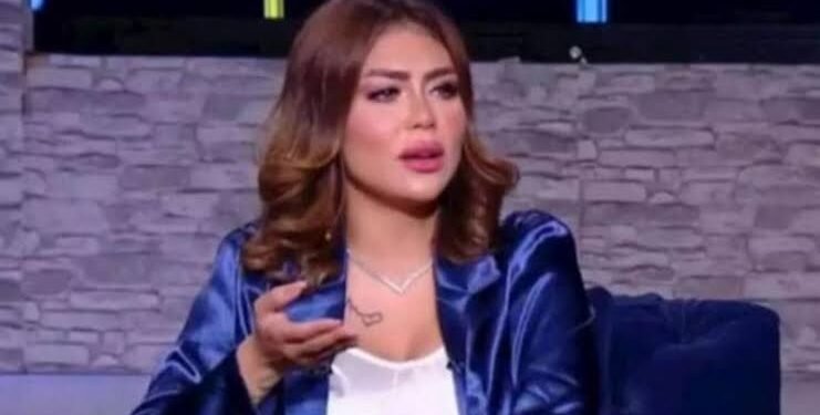 التحفظ على البلوجر هدير عبد الرازق بجلسة المعارضة على حكم حبسها سنة