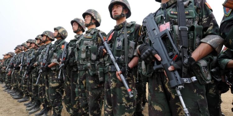 الجيش الصيني يجري مناورات عسكرية واسعة حول تايوان