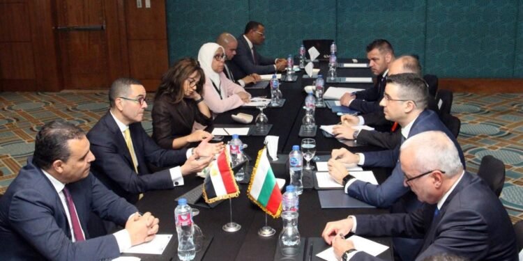 مصر وبلغاريا تبحثان تعزيز التعاون الاقتصادي والاستثماري بين البلدين