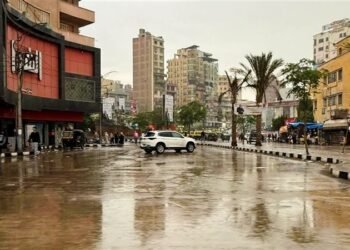 الأمطار تغرق شوارع المحلة بالغربية