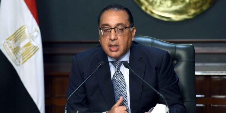 مدبولي يكشف حقيقة ديون مصر.. هل الاقتراض يهدد المواطن أم يخدمه؟