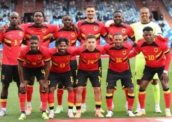 شيكو بانزا ومابولولو يقودان تشكيل أنجولا لمواجهة مصر بكأس أمم إفريقيا