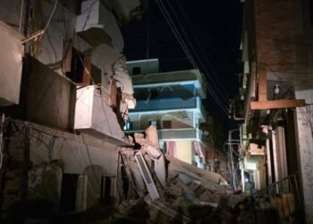 انهيار عقار بالمنيا وإصابة 4 أشخاص.. وفرق الإنقاذ تبحث عن ضحايا آخرين