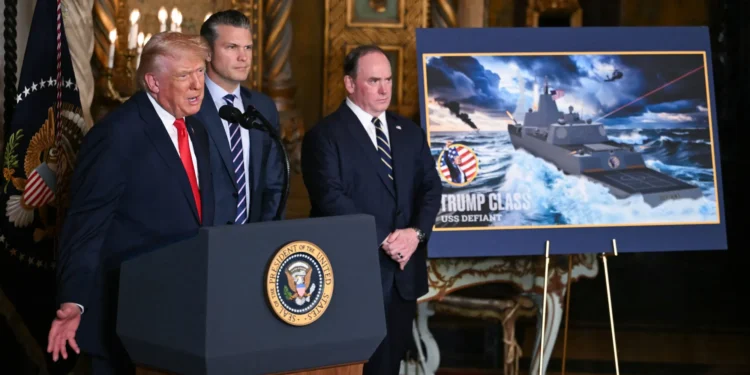 ترامب يعلن إطلاق فئة جديدة من السفن الحربية تحمل اسمه