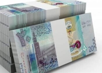 الدينار الكويتي يستقر فوق 155 جنيهًا في البنوك