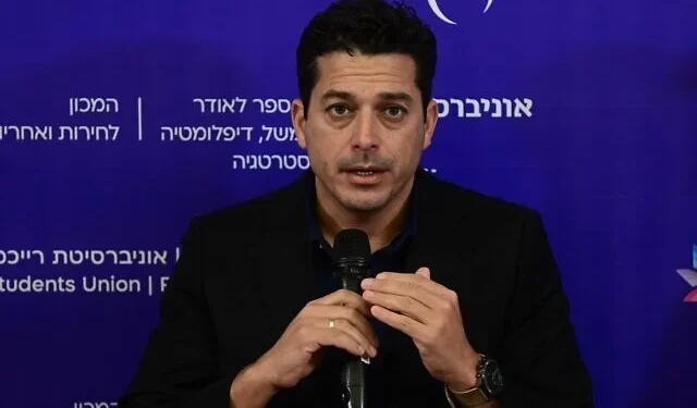 وزير في الحكومة الإسرائيلية: الحرب مع سوريا "حتمية"