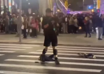 3 قتلى و5 مصابين في هجوم بسكاكين وقنابل دخان في تايوان