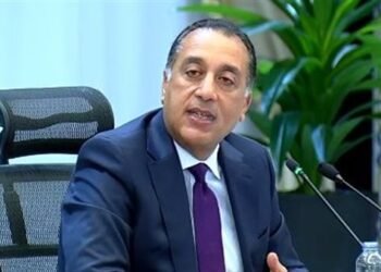 رئيس الوزراء يتابع الموقف التنفيذي لحديقتي الحيوان والأورمان ويستعرض جهود الإنتاج الحربي