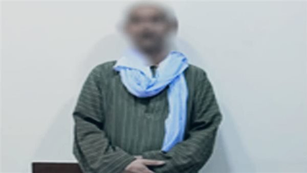 ضبط شخص بمحاولة التأثير على الناخبين بسوهاج أثناء انتخابات النواب