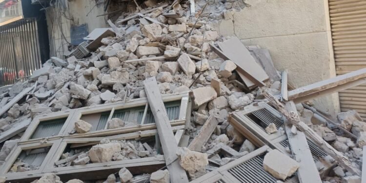 دون إصابات.. انهيار عقار قديم مكون من طابقين في بحري بالإسكندرية