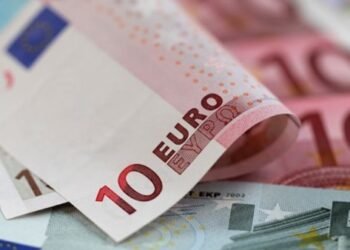 تفاوت طفيف في أسعار شراء وبيع اليورو داخل البنوك المصرية اليوم