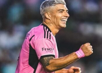 إنتر ميامي يُجدد عقد لويس سواريز حتى نهاية 2026