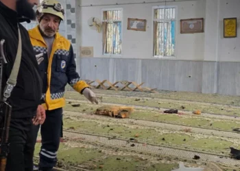 انفجار يستهدف مسجدًا في حمص وسط سوريا يسفر عن قتلى وجرحى