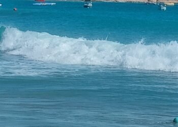 شواطئ شرم الشيخ تحت مراقبة مستمرة بعد تقلبات جوية وانقطاع مؤقت للرحلات البحرية