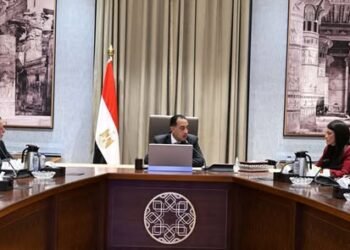 رئيس الوزراء: خفض الدين العام والخارجي وتقليل أعباء خدمته هدف أساسي للحكومة