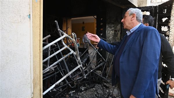 محافظ الغربية ومدير الأمن يتابعان جهود السيطرة على حريق مسرح مدرسة طنطا الزراعية