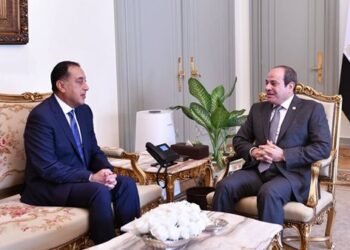 رئيس الوزراء يهنئ الرئيس السيسي بالعام الميلادي الجديد: نعاهدكم ببذل المزيد من العمل