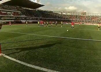 نتيجة مباراة مصر وجنوب إفريقيا في كأس الأمم.. تقدم الفراعنة بهدف بالشوط الأول وطرد محمد هاني