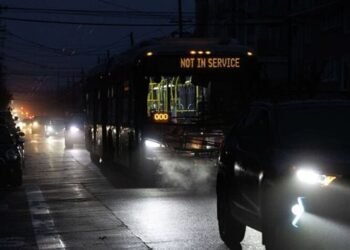 انقطاع الكهرباء عن مئات الآلاف في أمريكا بسبب حريق محطات