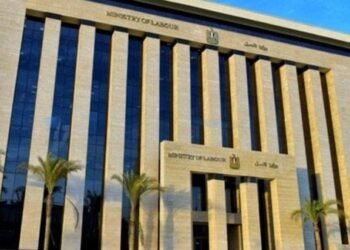 وزارة العمل: التفتيش على 1135 منشأة.. وتحرير 730 إنذارا لضبط أوضاع العمال