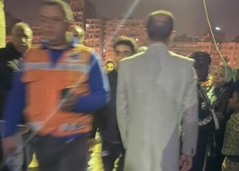 استخراج جثتي شخصين من أسفل أنقاض عقار إمبابة المنهار