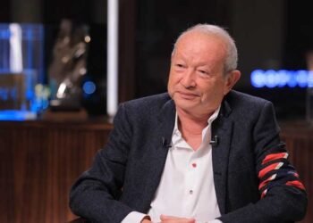 نجيب ساويرس ينفي رفع الحد الأدنى لرواتب شركاته إلى 30 ألف جنيه