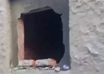 ظنه قبر ابنته.. مضطرب نفسي وراء حادث فتح مقبرة فتاة في السنبلاوين