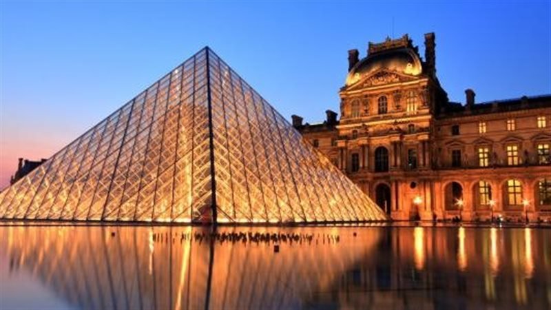 كارثة في متحف اللوفر.. فيضان يلتهم قسم الآثار المصرية ويتلف مئات الكتب