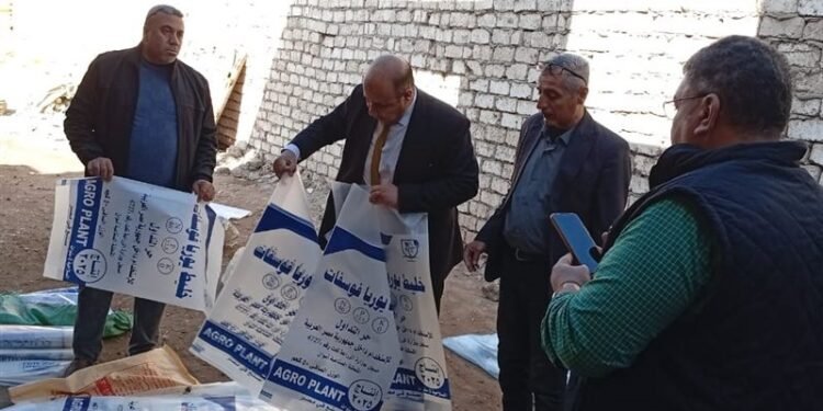ضبط مخزن غير مرخص لتهريب الأسمدة المدعمة بالمحلة الكبرى