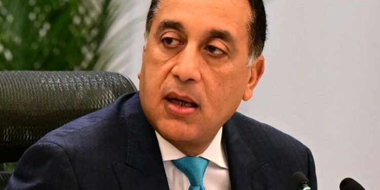 رئيس الوزراء يتابع تطورات حادث حريق سوق الخواجات بالمنصورة… وينعى الضحايا ويرجو للمصابين الشفاء العاجل