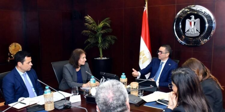 وزير الاستثمار: سياسات منضبطة وإجراءات فعّالة تدفع الاقتصاد المصري نحو الاستقرار