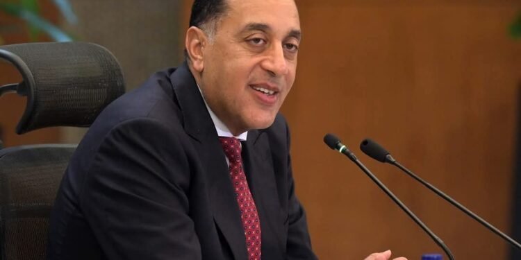 مدبولي: منظومة الشكاوى رصدت احتياجات المواطنين.. و9 وزارات تتحمل 85% من حجم الطلبات