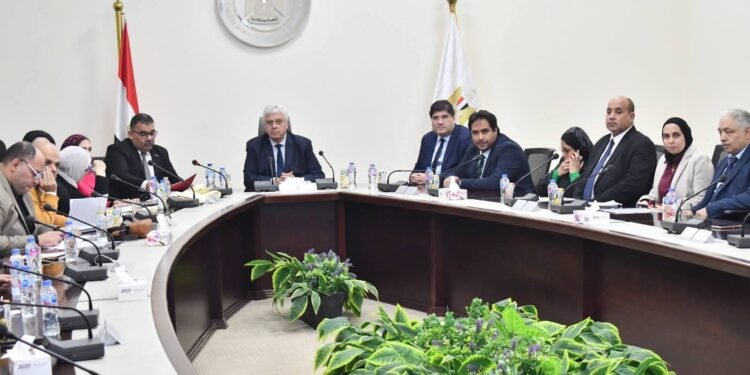 وزير التعليم العالي يعلن أسماء (50) فائزًا بقرعة الحج من منسوبي التعليم العالي لعام 2026